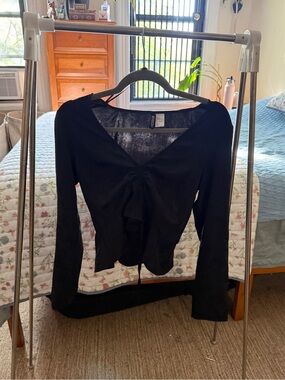 Black Women's Ruched Front Long-Sleeve Top